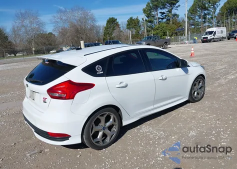2016 Ford Focus St z USA, uszkodzony, nr VIN 1FADP3L99GL306282